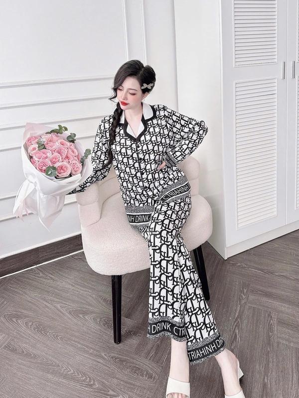 SIZE TO(60-75kg), Đồ bộ nữ, Tay dài quần dài, in họa tiết chữ đen, chất lụa mịn, vải mềm mát 3