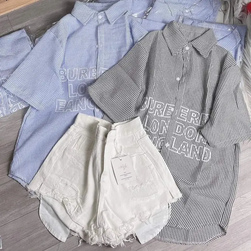 Áo sơ mi tay lỡ kẻ sọc Bur Top Nữ Women Shirt Cổ Tròn 3