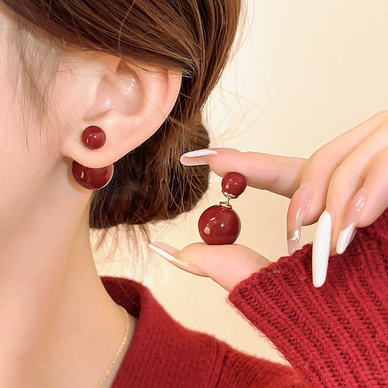 Product Introduction of S925 Silver Needle Double-Sided Pearl Earrings New Hot Style Light Luxury High-End Sense Elegant Niche Unique Jewelry for Women 5