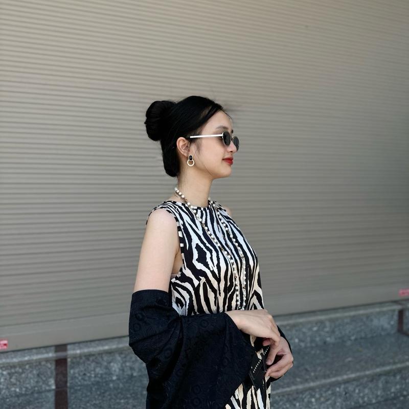 Set áo choàng + váy lụa siêu che khuyết điểm và sang chảnh quý phái 4