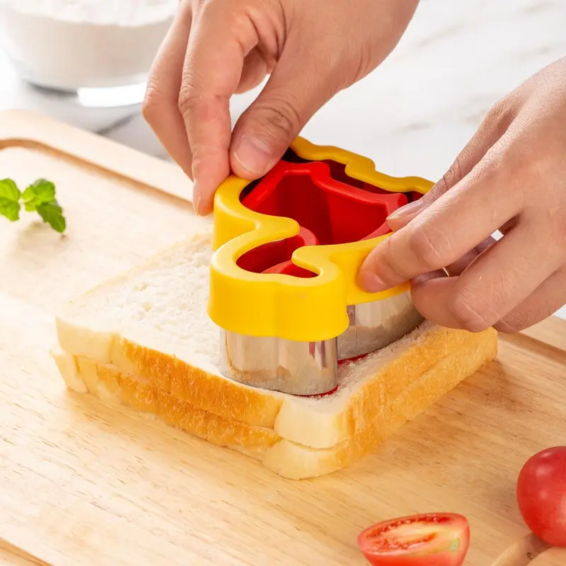 Dinosaur Shape Bread Cutter Mold, 1 Count DIY Stainless Steel Sandwich Cutter Sealer, Sandwich Maker Mold, Kitchen Accessories, Slicer 5
