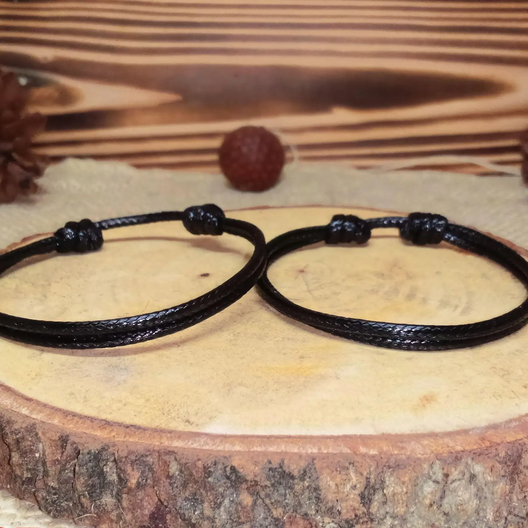Gelang Tali Hitam Polos 2mm Pria dan Wanita