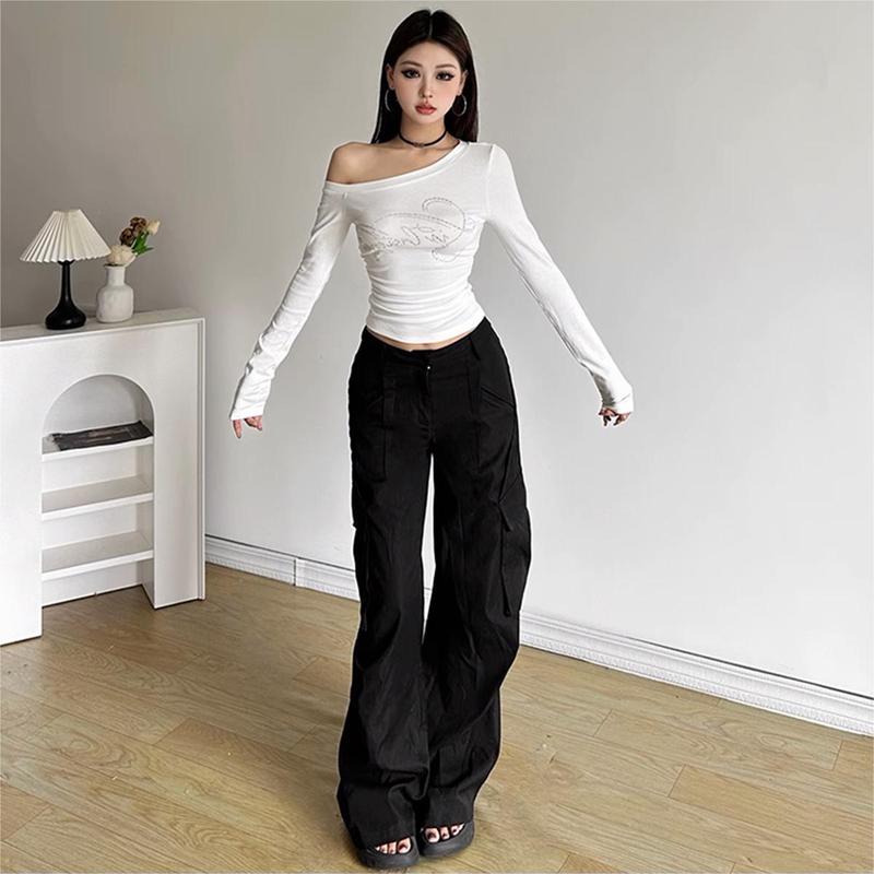 Áo Thun Nữ Tay Dài Kiểu Lệch Vai DaaLaa Store Nhún Eo In Chữ Đính Đá A51279 5