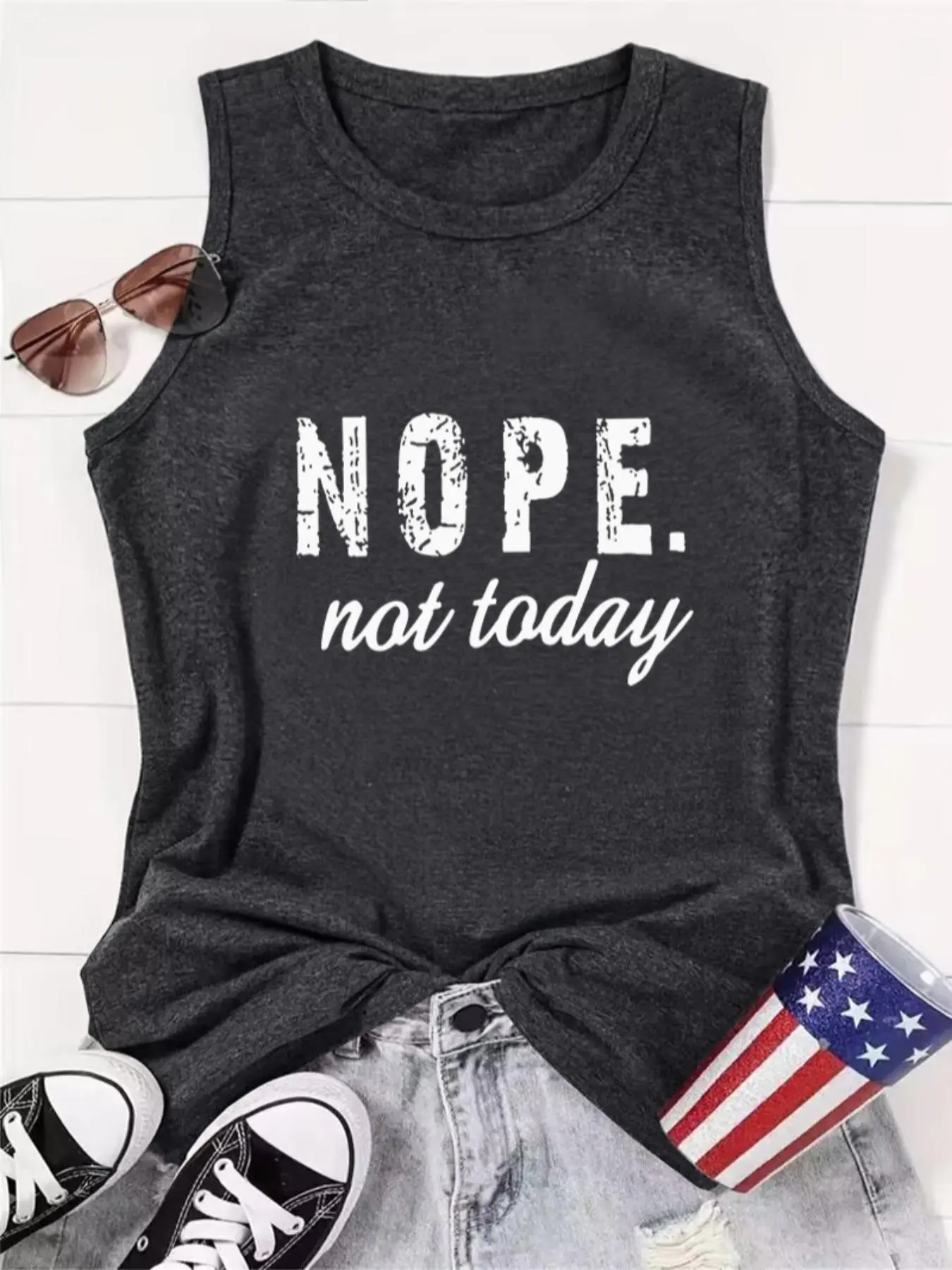 Women's Letter Print Round Neck Tank Top, Casual Sleeveless Top for Spring, Ladies Clothes for Daily Wear