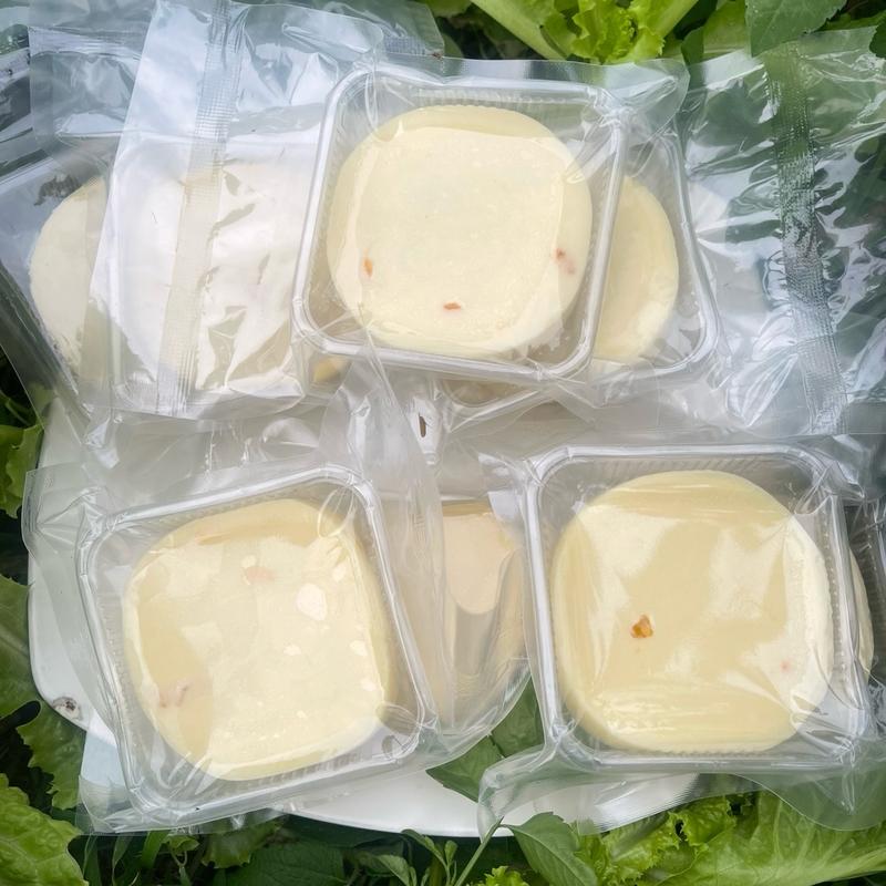 Bánh sữa chua Hy Lạp 3 vị Việt quất, đào vàng và nguyên vị banh Thức Ăn 1