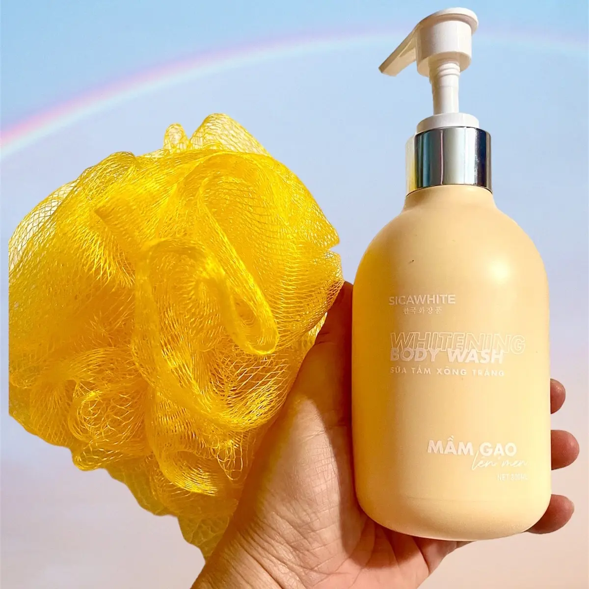 Sữa tắm mầm gạo hương nước hoa 300ml tặng kèm  bông  tắm Dưỡng Body Nữ Skincare