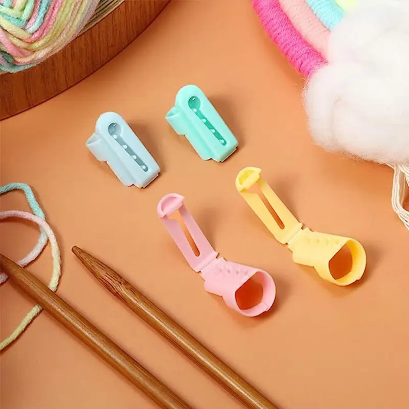 2pcs/set Random Color Plastic Finger Guides Crochet, DIY Finger Yarn Guide Holder, Universal Knit Count Color Starter Tool Kit 7