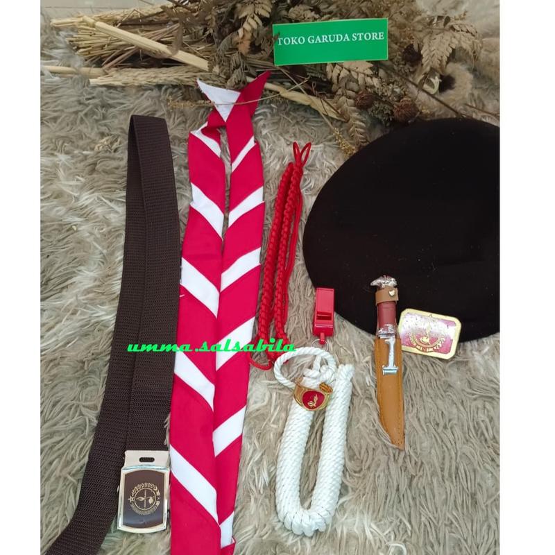 Alat Pramuka cowok baret  1 SET -SMP 0