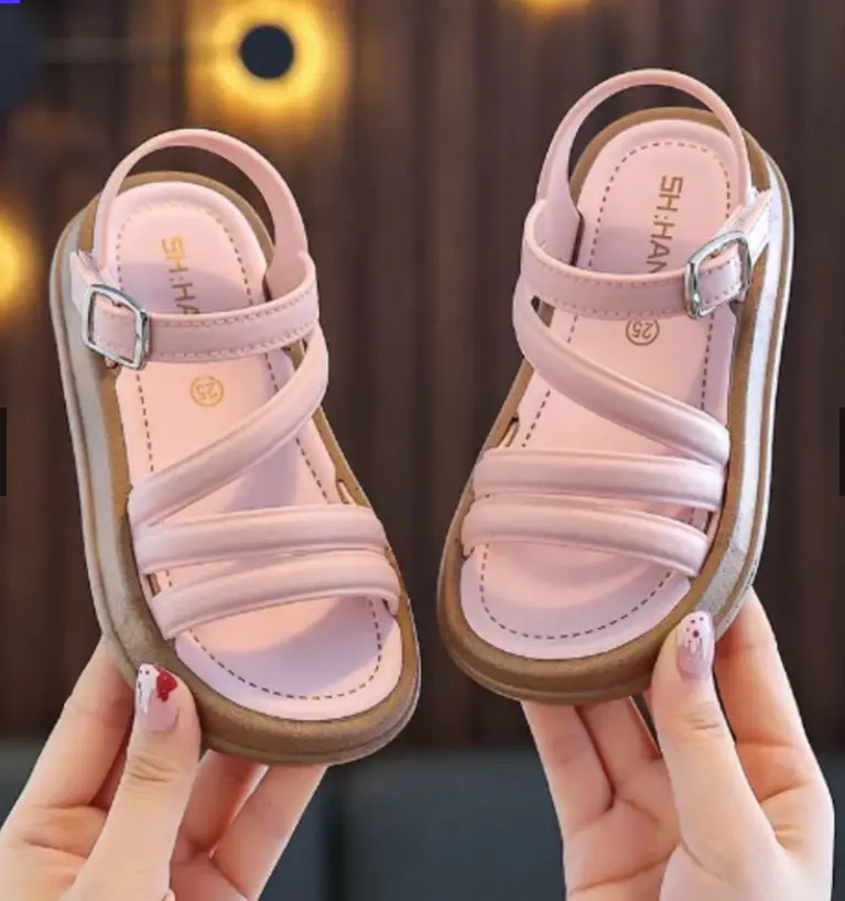 Mã D01- Dép Sandal Quai Chéo Voi 3 Màu Trẻ Em Mùa Hè Mới Thời Trang Hàn Quốc Phiên Bản size 26-35