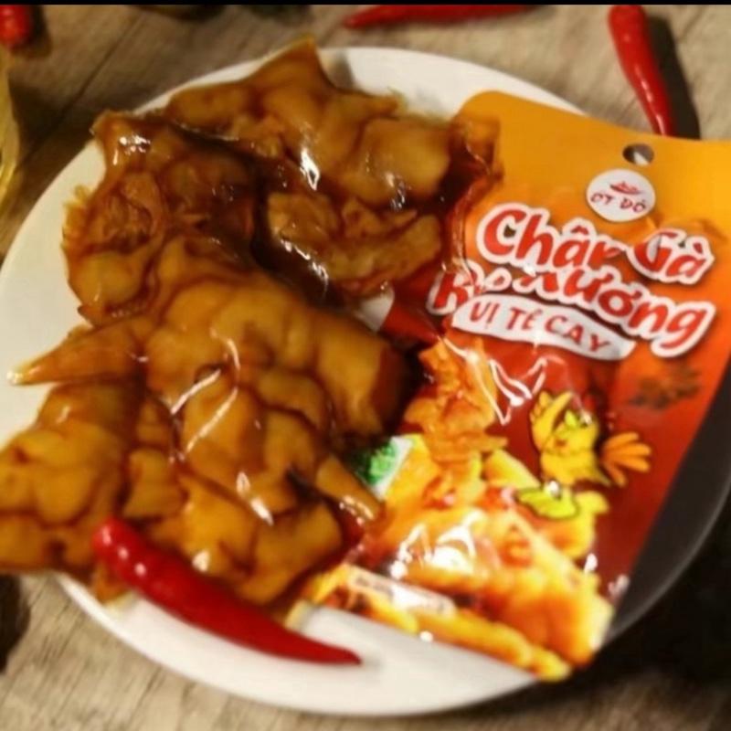 COMBO 10 TÚI CHÂN GÀ RÚT XƯƠNG TÊ CAY DAI DÒN ( hàng Việt Nam) 1