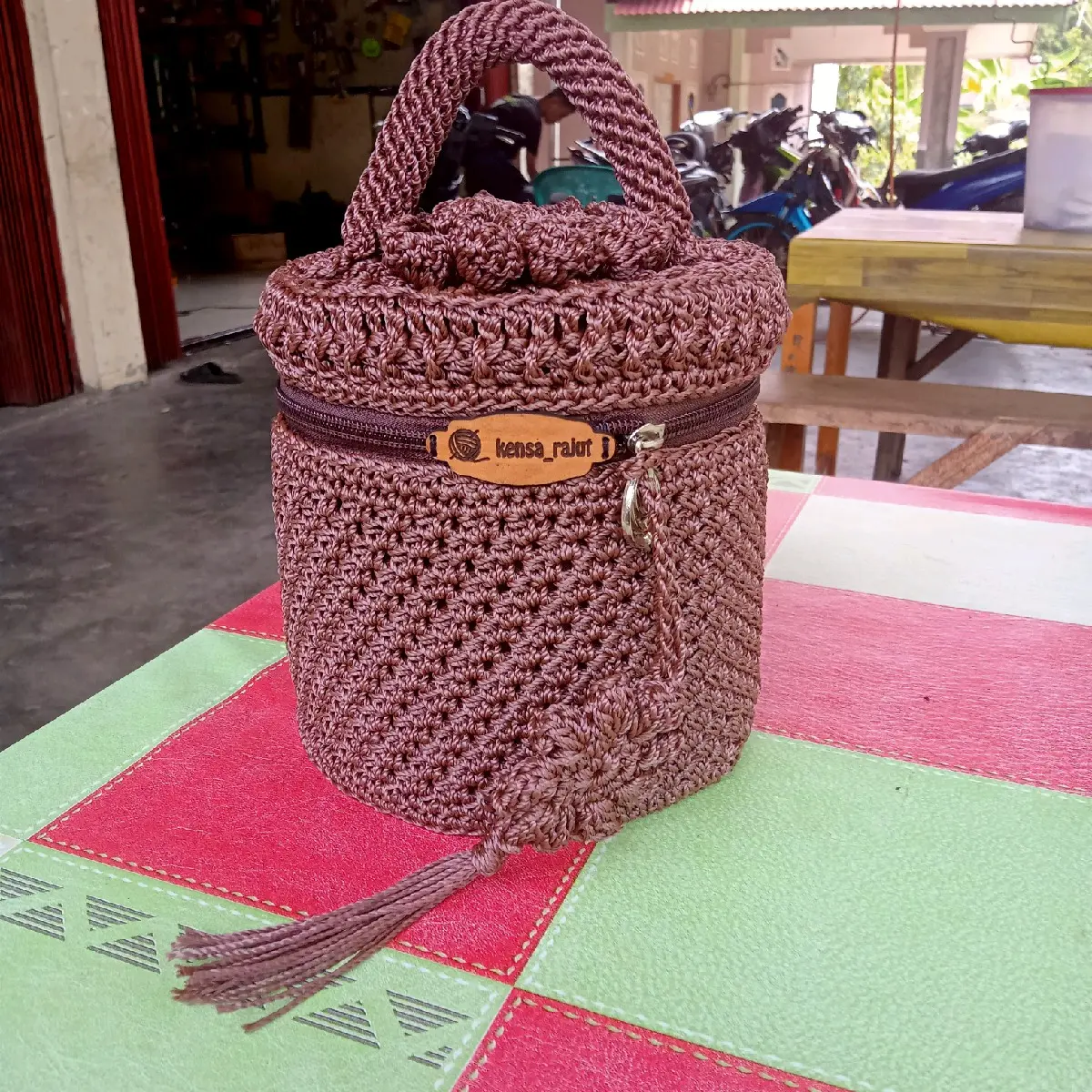 tenong rajut motif ayam satu warna
