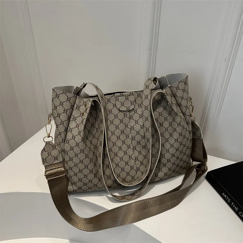 Beg Wanita, Kapasiti Besar, Bergaya, Tekstur Baik, Beg Bahu, Serba guna, Sesuai untuk Ulang-alik, Beg Tote Pelajar Kolej, 2024 Ketibaan Baru Bags Totebag