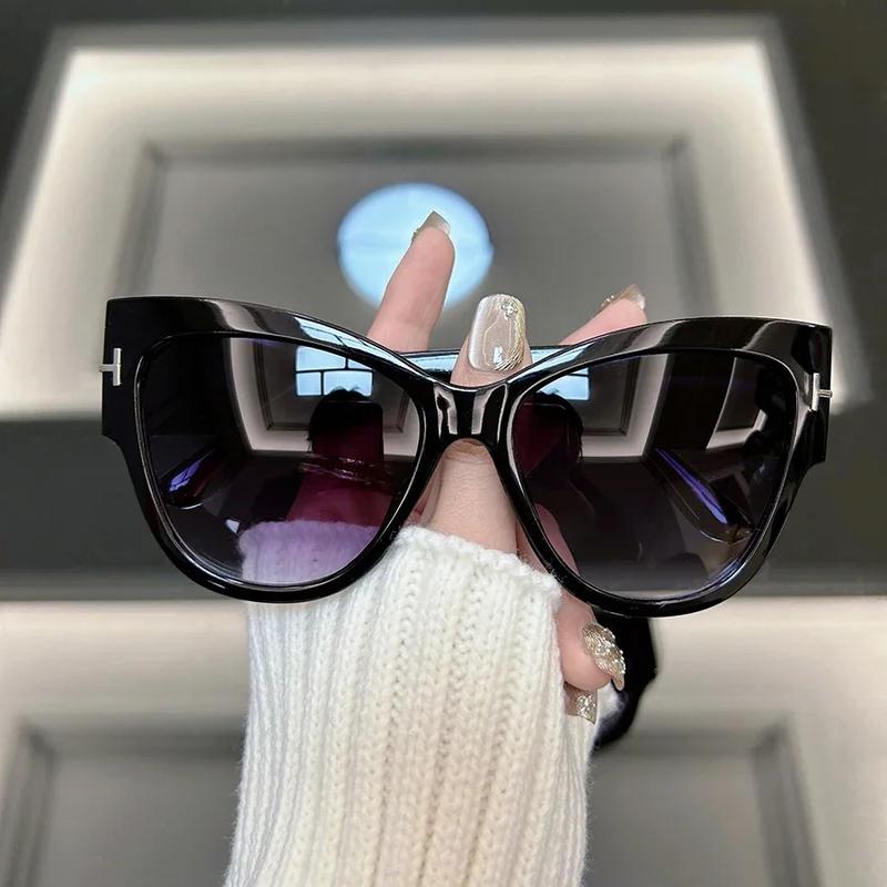 Product Introduction of Classic Cat Eye Sunglasses Women Men Fashion Sun Glasses Female Male Designer Mirror Casual Travel Shades Oculos De Sol 3