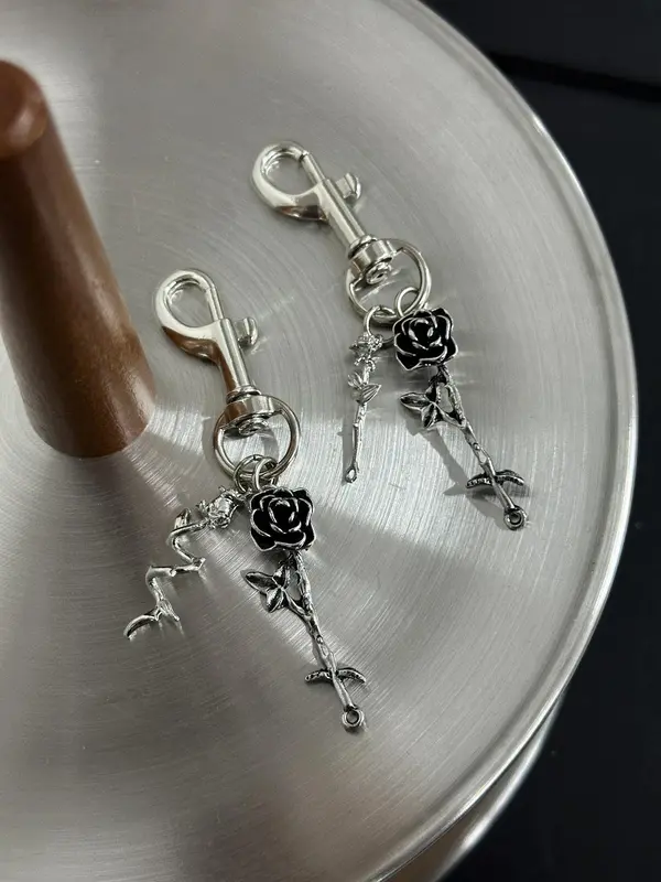 Rose Vine Design Keychain, Elegant Rose Pendant Keychain for Women & Men, Fashion Accessories for Daily Use, Trendy All-match & Exquisite Keychain for Birthday Gift 0