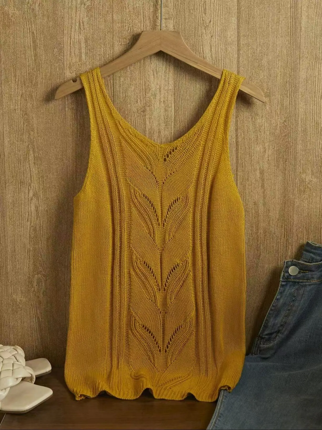 Women's Plain Sweater Vest, Casual Elegant Sleeveless Knit Top for Summer, Ladies Clothes for Daily Wear
