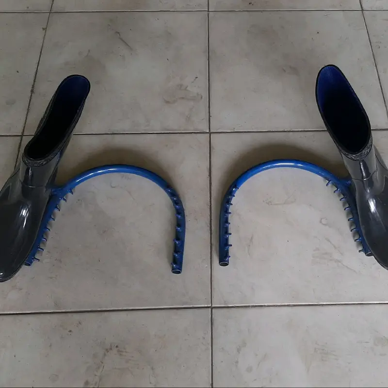 Sepatu Panjat Pinang 0