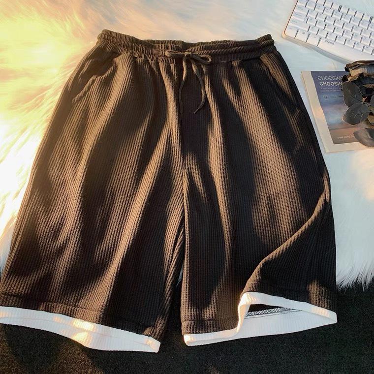 Quần đùi nam nữ có phối LAYER là điềm nhấn chất tổ ong thoáng mát Menswear Ô 0