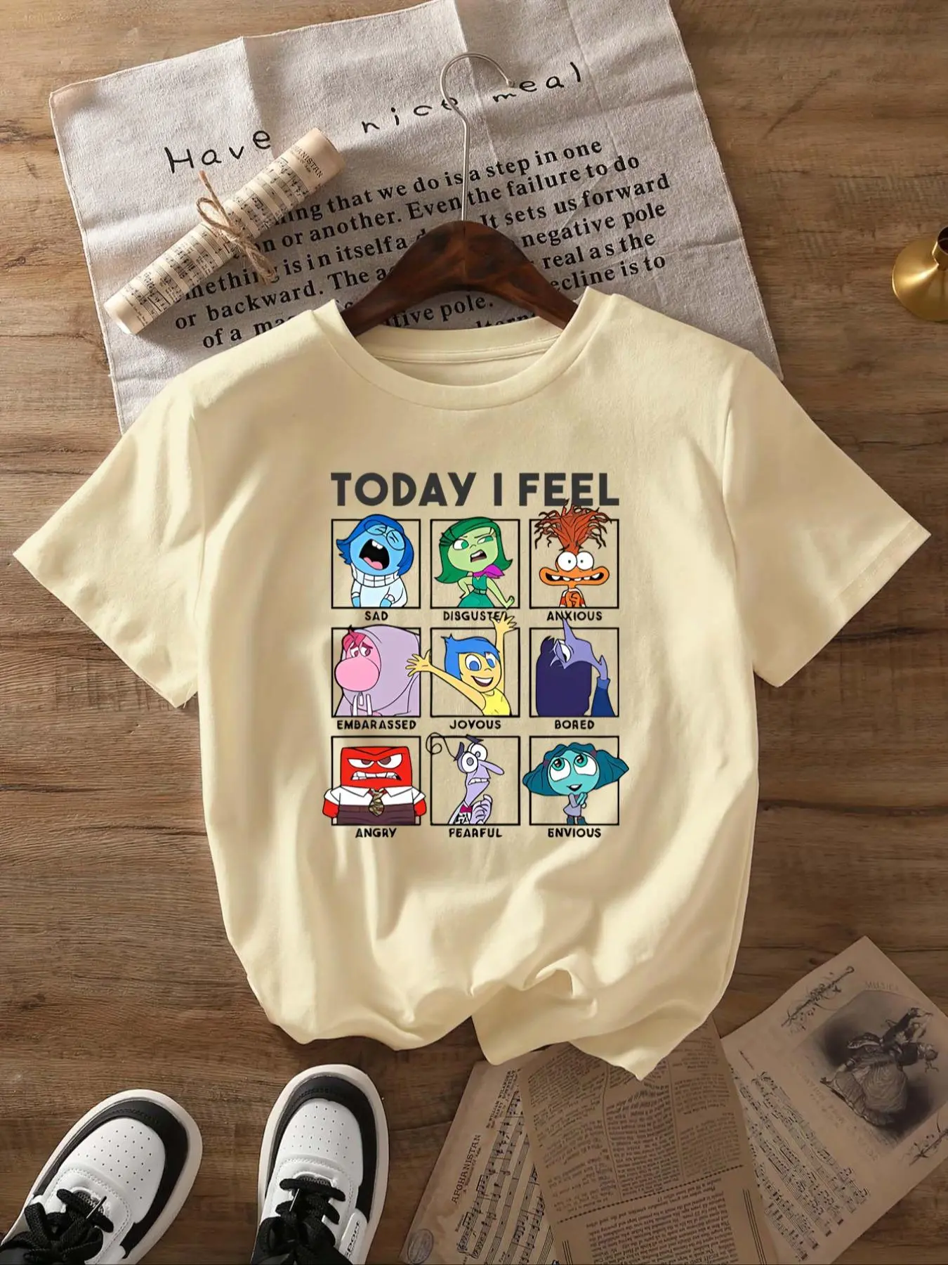 Women's Cartoon & Letter Print Round Neck Tee, Vintage Trendy Casual Short Sleeve T-shirt for Daily Wear, Ladies Summer Outfit