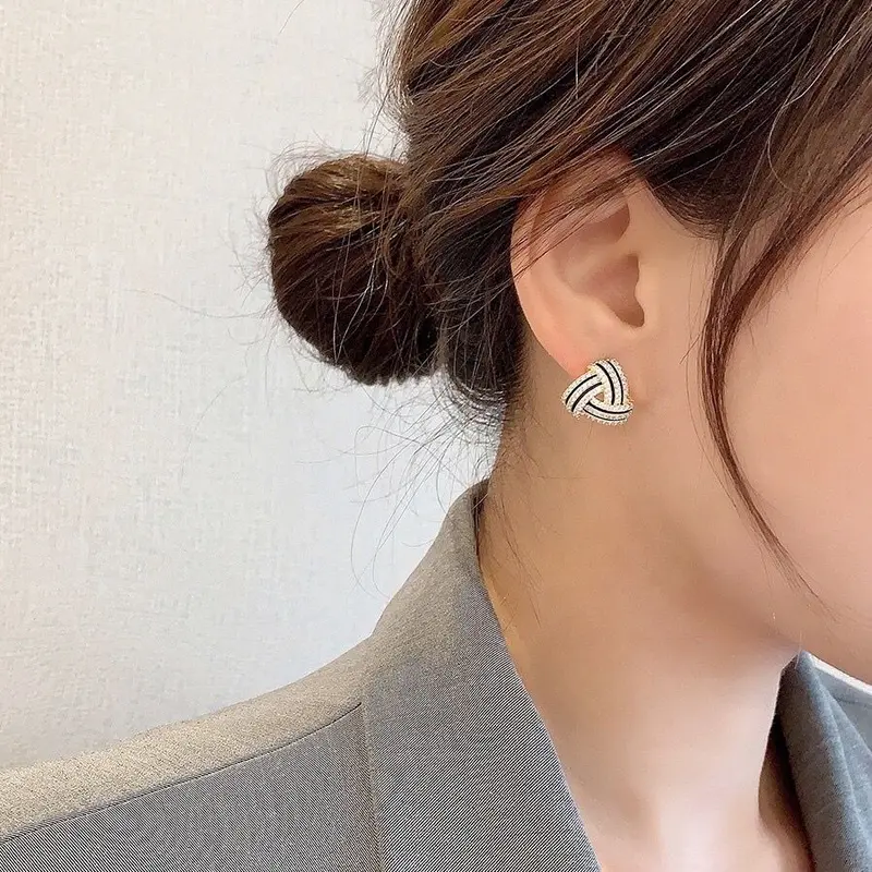 Anting Wanita Model Simple Elegant Perhiasan Wanita AT167 Earrings Jewellery 2