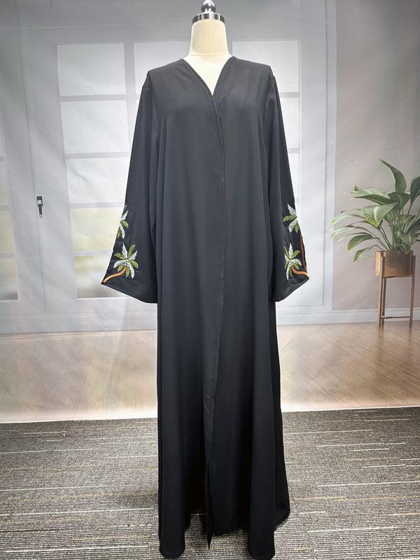 Product Introduction of Discount Factory 2024 New Middle East Muslim Clothing Fashion Elegant Cardigan Embroidered Dress Robe in Stock 1