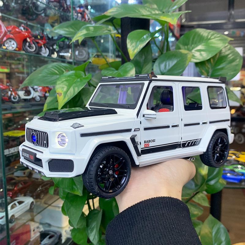 Mô hình xe Mẹc Ben AMG G700 Bra bus tỉ lệ 1:18 Toy Đồ Chơi