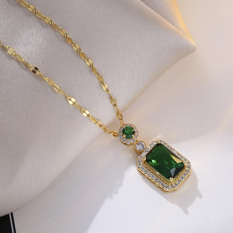 Product Introduction of Internet Celebrity Emerald Necklace Women's Light Luxury Niche Earrings Elegant High Sense Clavicle Chain Fashion All-Match Pendant Accessories 6