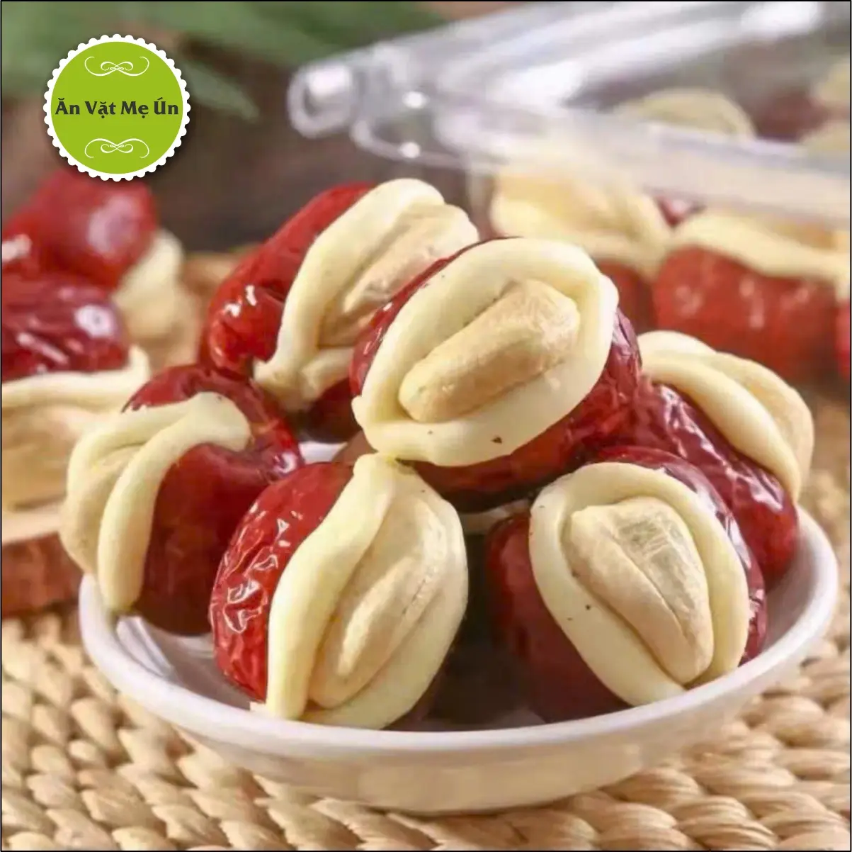 Kẹo Táo Đỏ Kẹp Sữa Lạc Đà Nhân Hạt Điều Thơm Ngon Túi 500gr và Túi 1kg Ăn Vặt Food Thức Ăn - Candy Viên Kẹo