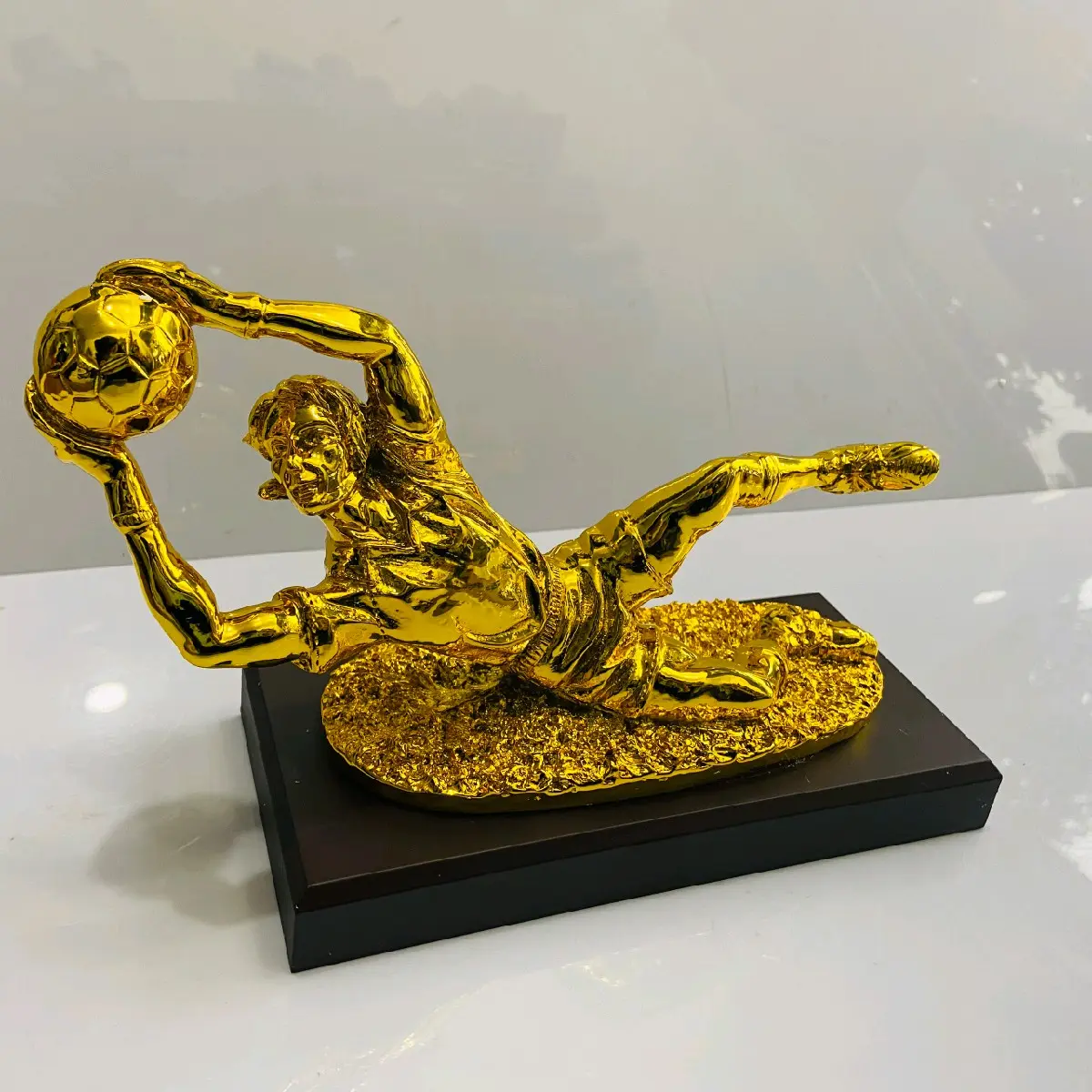 Cúp trao giải thủ môn xuất sắc