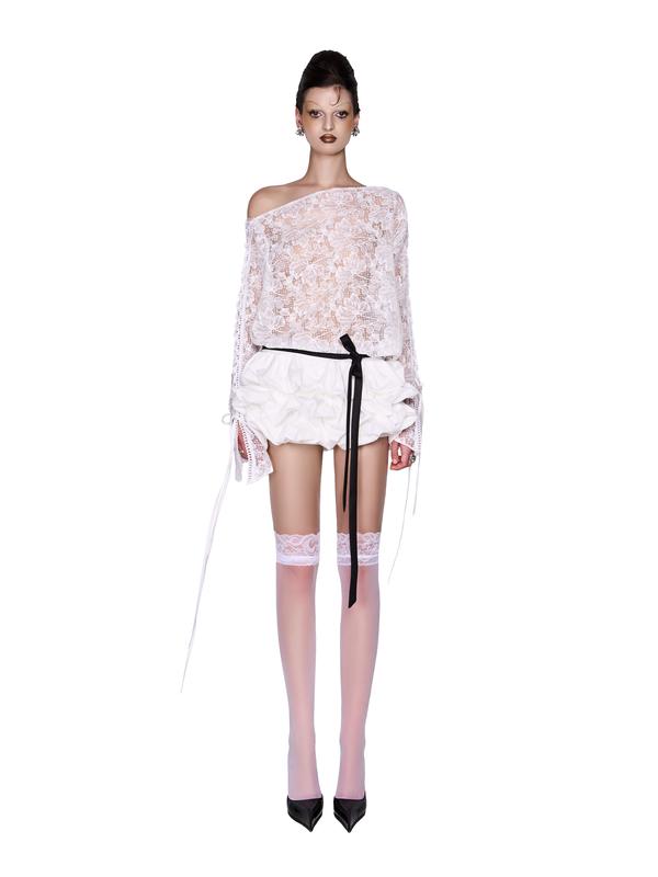 LSOUL - Folie Set Áo Ren Trắng Lệch Vai Xuyên Thấu + Chân Váy Ngắn Xếp Tầng A24032745 + CV24030673