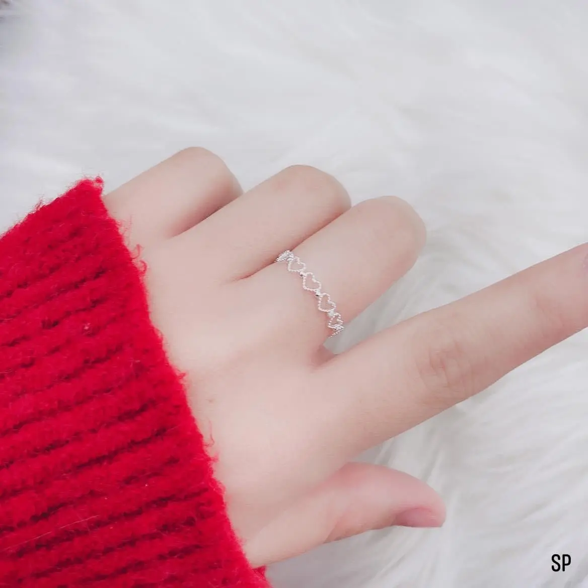 N38 nhẫn hoạ tiết tim rỗng