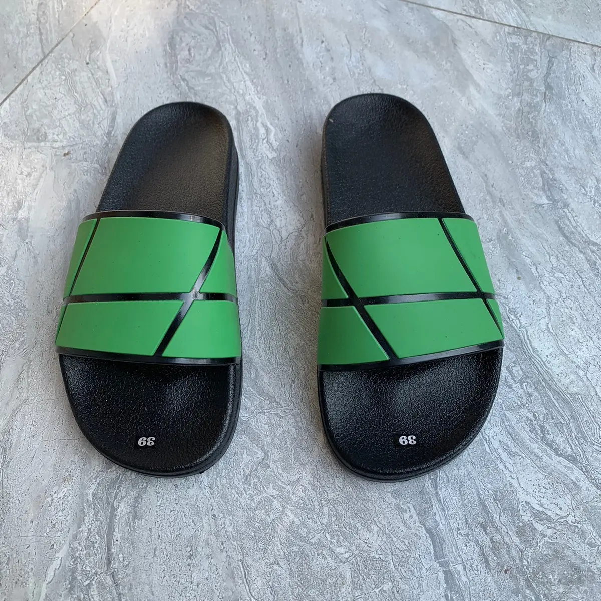 Dép quai ngang nam nữ đa dạng mẫu mã đủ size số từ 35-43 cho anh chị em mình lựa chọn