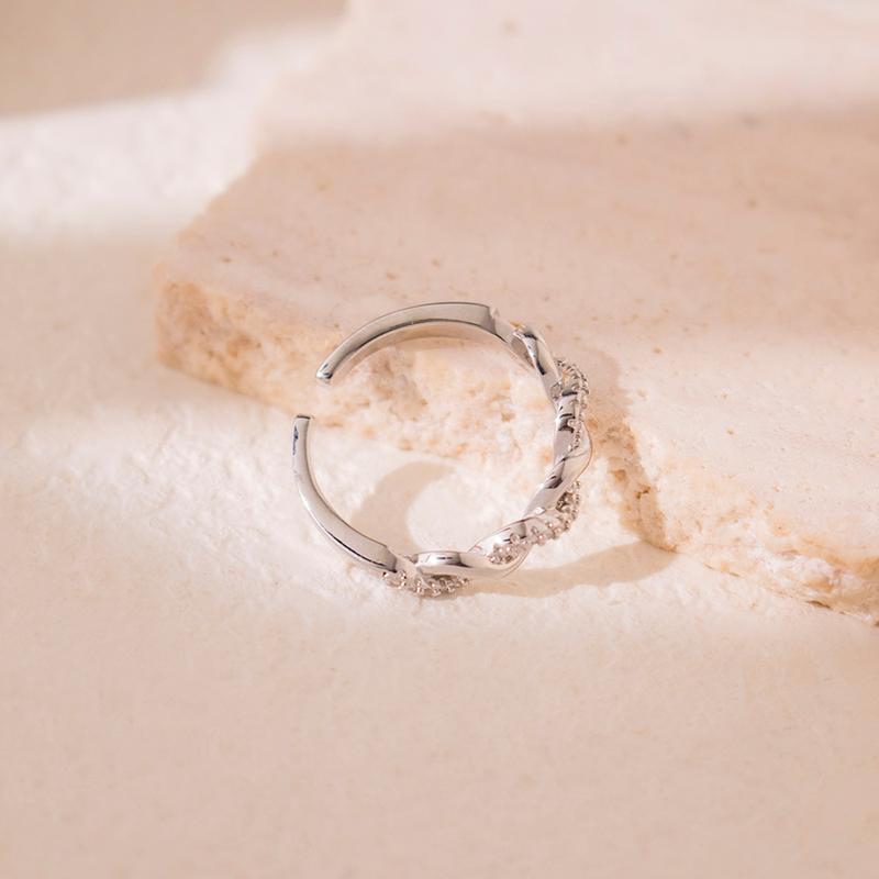 Product Introduction of Electroplated Zircon Twist Ring Light Luxury and Simplicity Woven Open Ring Elegant Graceful Design Bracelet 5