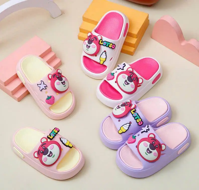 Dép Trẻ Em Gấu Dâu Lotso Dễ Thương, Nhựa EVA Siêu Nhẹ, Siêu Mềm Cho Bé Gái 2 - 10 Tuổi. 1