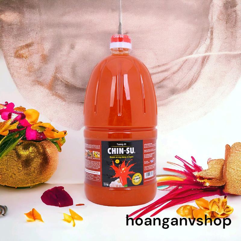 Tương ớt Chinsu Chai 2,1 kg - Sản phẩm ớt đỏ và tỏi tươi phối hợp cùng gia vị ngon miệng Nước Sốt Cay Chua