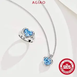 AGIAO Pt950 Cinta Berwarna Cincin Harta Karun 2 Karat Biru Ceruk Berlian High-end Berbentuk Hati Liontin Kalung Wanita