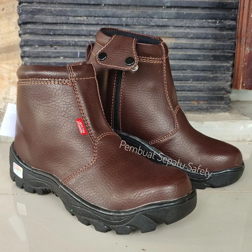 Sepatu Safety Resleting Terbaru Ujung Besi Sepatu Touring Hiking Kantor Pabrik Proyek Kualitas Mahal Resleting Semi Boot sepatu sfety king kulit sepstu proyek tol terlaris coklat Shoes Kerja Pria