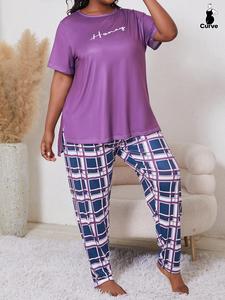 Two-Piece Set 【Plus Size】 Graphic High Low Split Hem Tee & Pants Pyjama Set, Casual Comfy Round Neck Short Sleeve T-Shirt & Elastic Waist Trousers PJ Set, Women's Sleepwear for All Seasons