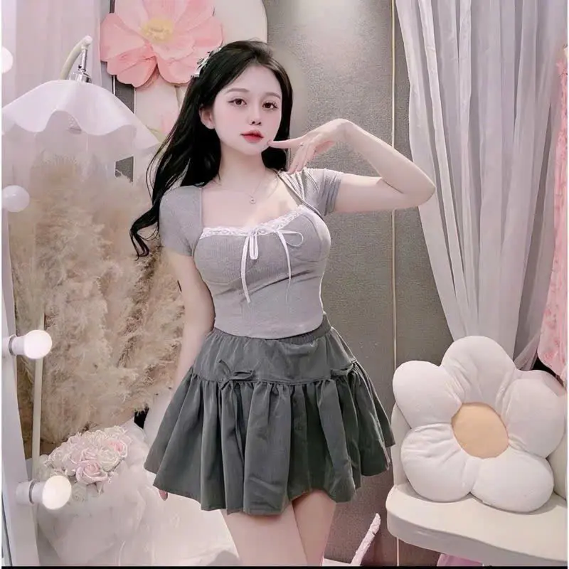 Bộ Đồ Nữ Áo Len Cúp Ngực Màu Ghi Kèm Váy Phồng Màu Xám – Set Đồ Thời Trang Nữ Hot Trend