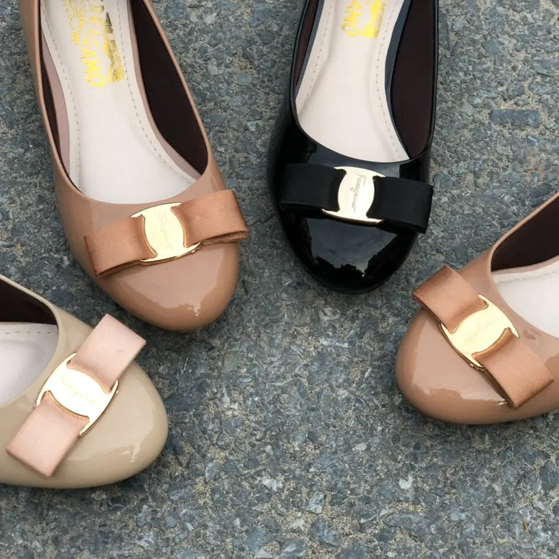 Giày cao gót 3 phân mũi tròn gót vuông chất liệu xi bóng phối nơ SVT_A893SVT Nữ Shoes Đế Cao 5