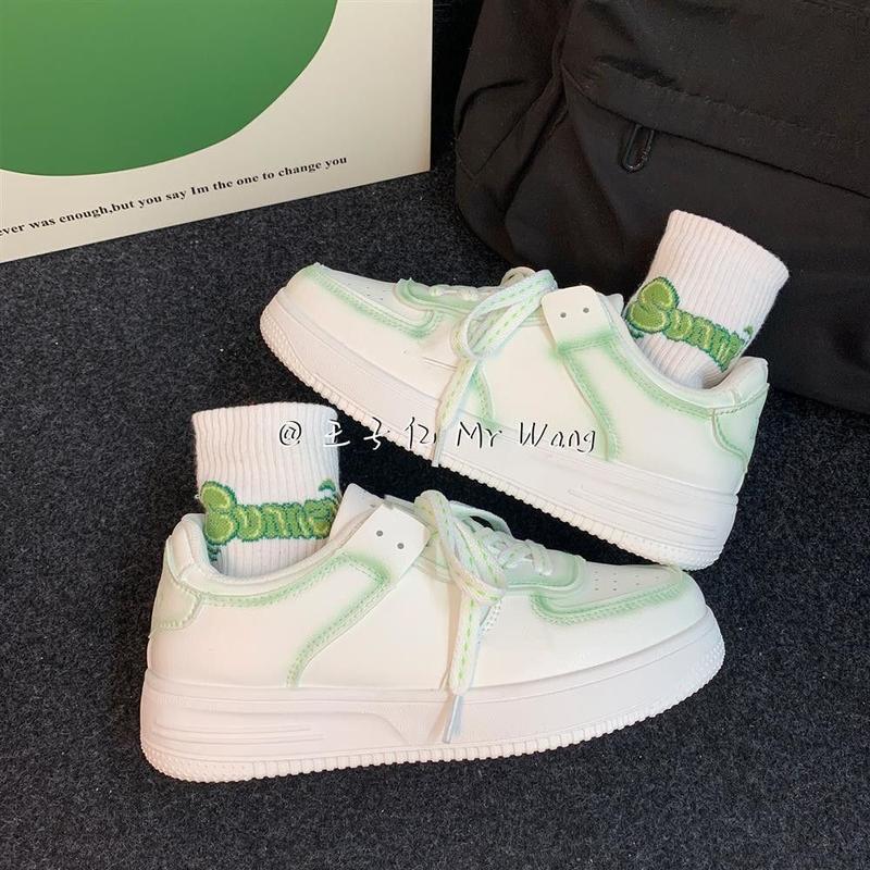 Product Introduction of White Shoes for Women Spring and Autumn New Korean Style Student Soft Bottom Skateboard Shoes Niche Casual Versatile Breathable Ins Fashion Shoes 6