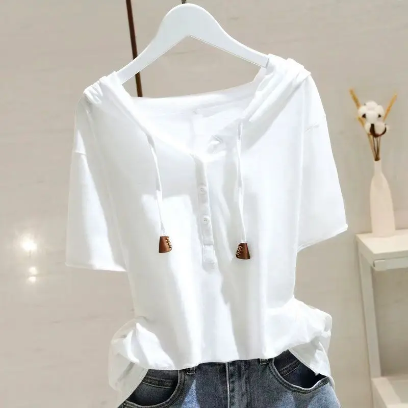 Áo Thun Ngắn Tay Có Mũ Trùm Đầu, Dáng Rộng Vừa Vặn, Áo Chui Đầu Nữ, Với Hình Bóng Bó Sát, Dễ Phối Đồ Phong Cách Hàn Quốc, Áo Thường Ngày Để Mặc Hàng Ngày, Thoáng Khí Và Thoải Mái, Thời Trang Mùa Hè Phải Có, Hàng Mới Về Năm 2025
