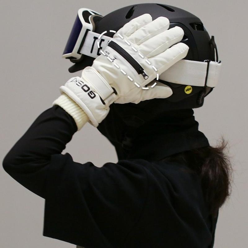 Product Introduction of Protective Gears Full Finger Skiing Gloves Thick Plush Snow Gloves Windproof Waterproof Motorcycle Gloves Riding 10