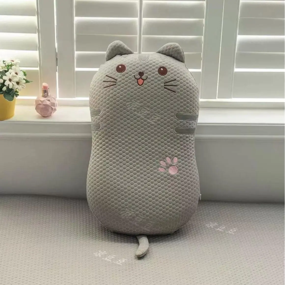 Gối Cao Su Non Băng Lạnh Hình Thú ~33*53*~8cm - Hỗ Trợ Đầu Và Cổ Tốt Hơn
