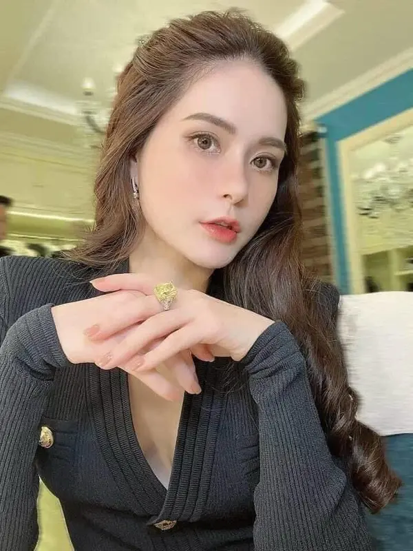 Dung dịch vệ sinh Hanayuki Hana Solt Silk cho nữ 5