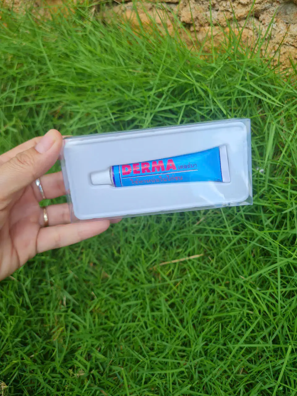 TUÝP LẬU ĐẾ KÉ CHẬU CHO GÀ ĐÁ - BÔI ( HÀNG NHẬP THÁI LAN)