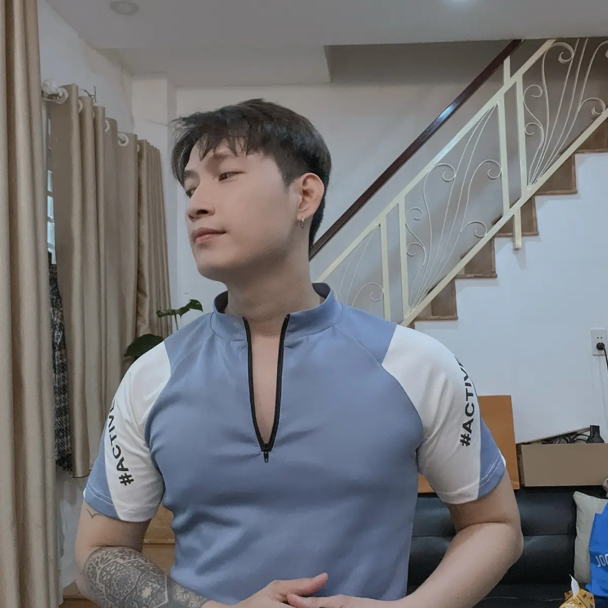 Áo thun body fit 2 Da tôn dáng cực ôm vừa đẹp