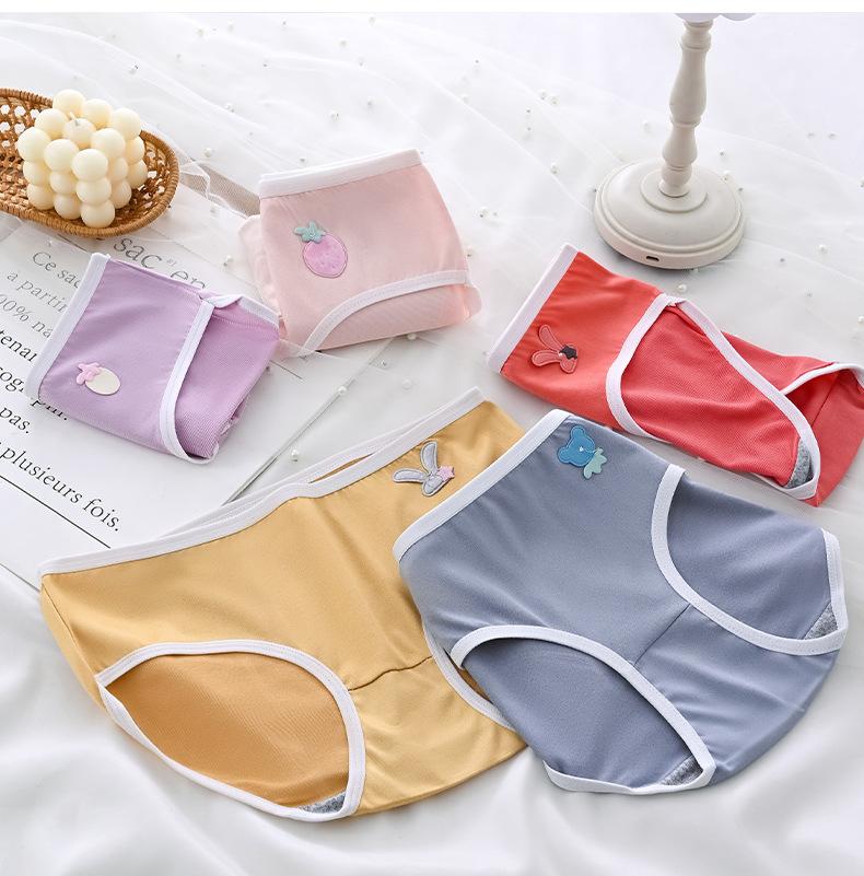 Product Introduction of 2024 Summer New Panties Female Cute Sweet Cartoon Girl Mid-Waist Breathable plus Size Girl Student Briefs Lady Lingerie 12