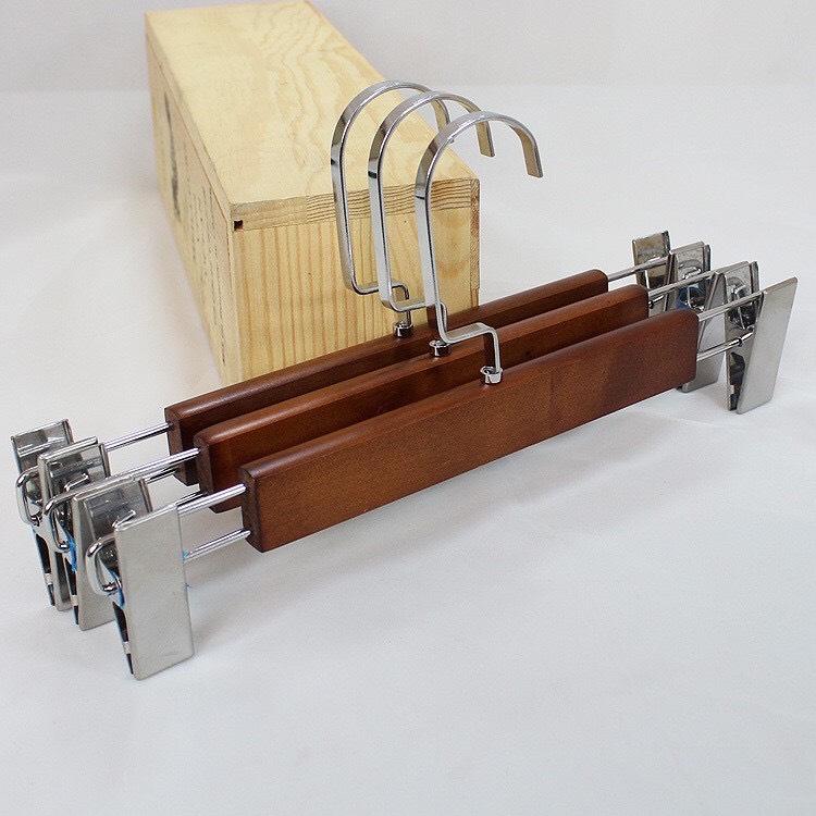 combo 10 Móc Kẹp treo quần áo thời trang bằng gỗ nâu kẹp inox đầu móc xoay được dùng cho người lớn và trẻ em