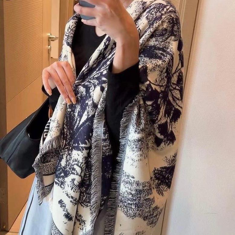 KHĂN CHOÀNG DẠ CAO CẤP Giữ Ấm Đi Du Lịch, Máy Bay, Ngồi Văn Phòng Máy Lạnh, Làm Quà Tặng Khăn Quàng Cổ Nhung Voi Choàng Cổ