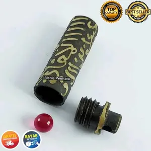 Gantungan Kunci Liontin Tabung Hitam Plus Batu